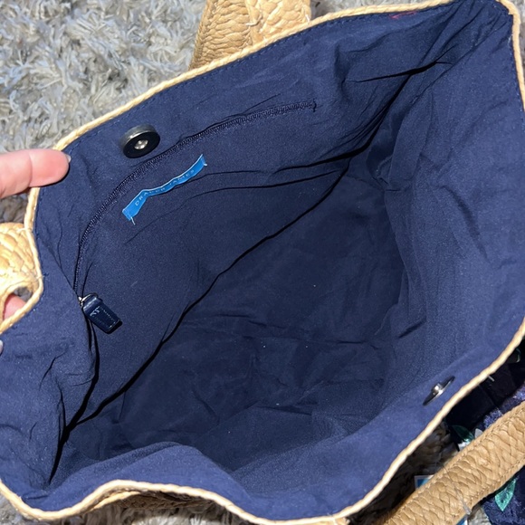 New with Tags Draper James Raffia Tote with Floral Scarf Snap closure - Picture 5 of 6